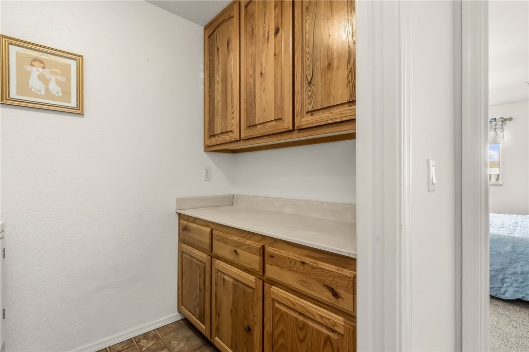 2205 East Cactus Wren Road Kingman, AZ 86409 - Photo 37 of 68 Laundry