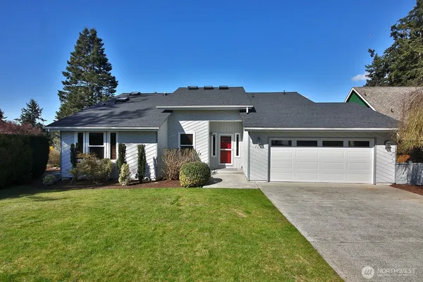 $875,000 | 2471 Soundview Drive, Langley, WA 98260