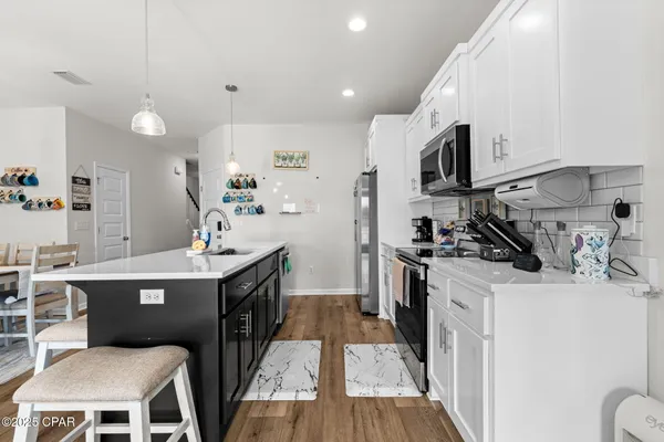 $2,100 | 326 Raven Lane, Panama City, FL 32404