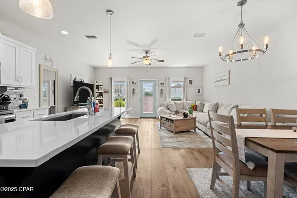 $2,100 | 326 Raven Lane, Panama City, FL 32404