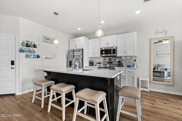 $2,100 | 326 Raven Lane, Panama City, FL 32404