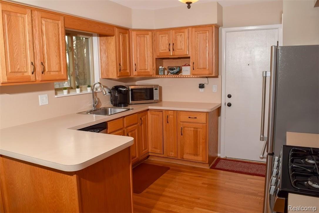 250 Donegal Drive Rochester, MI 48309 - Photo 7 of 25 pic 6.jpg