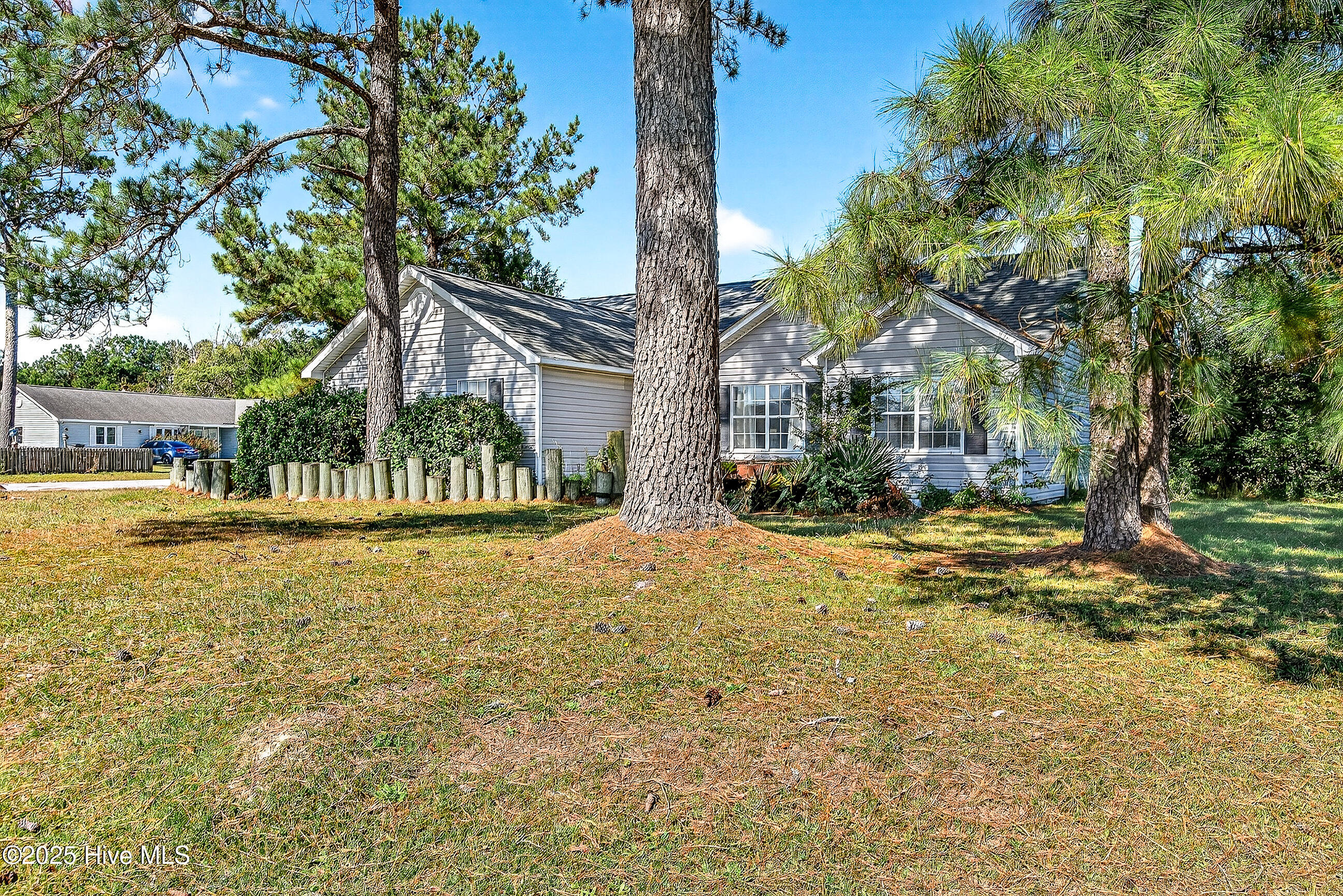 500 Dion Drive Hubert, NC 28539 - Photo 2 of 26 02