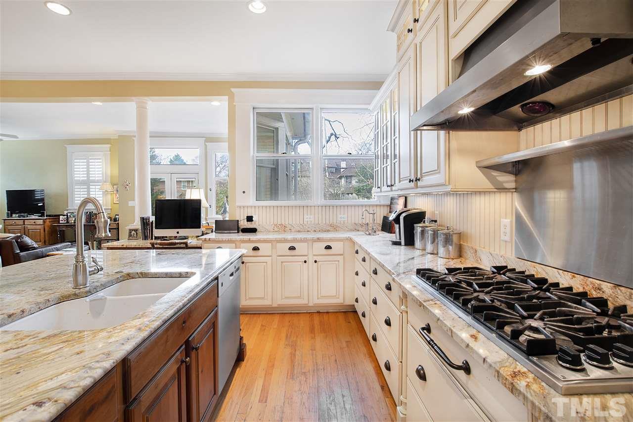 127 Hawthorne Road Raleigh, NC 27605 - Photo 13 of 30