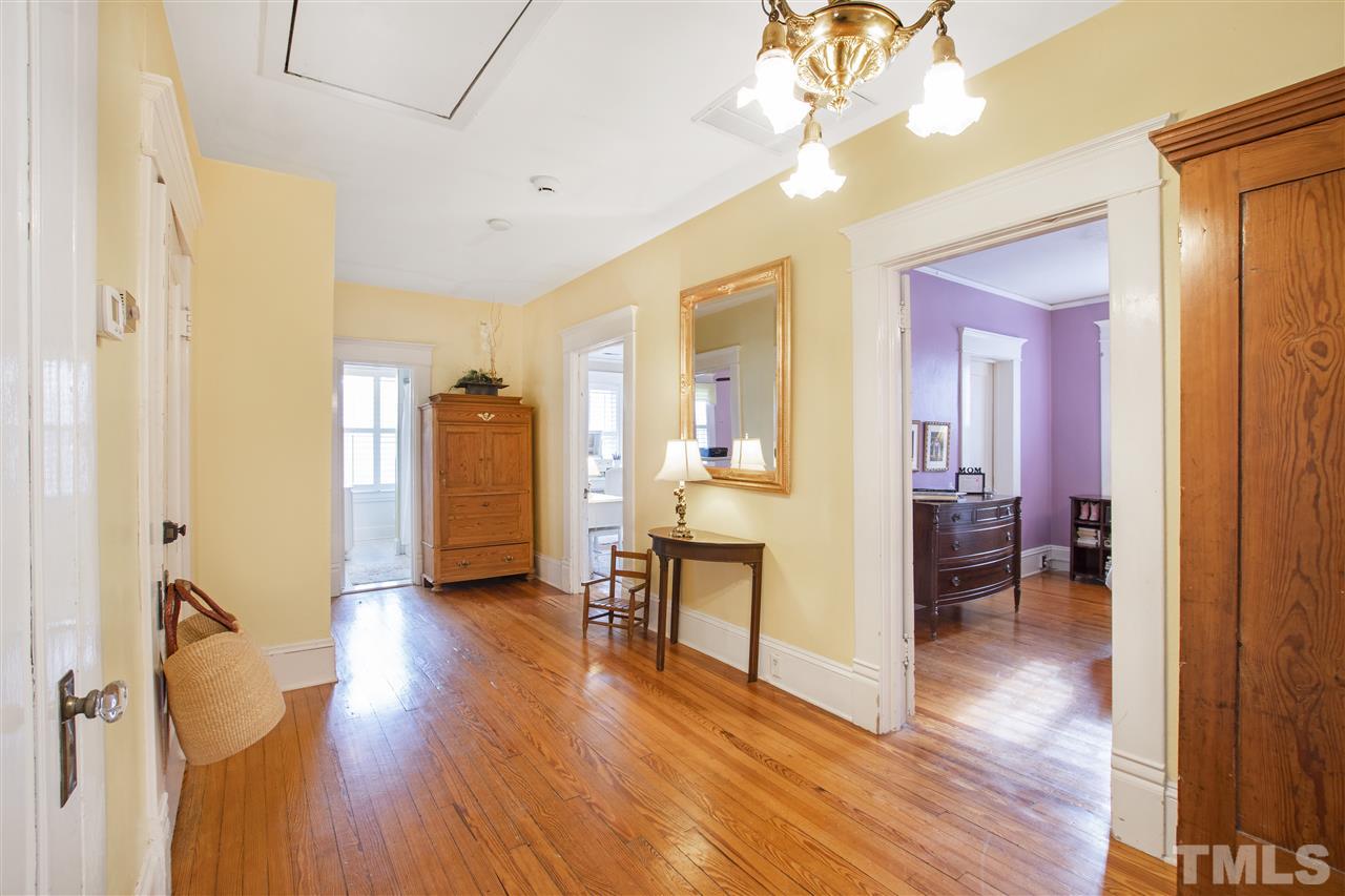 127 Hawthorne Road Raleigh, NC 27605 - Photo 17 of 30