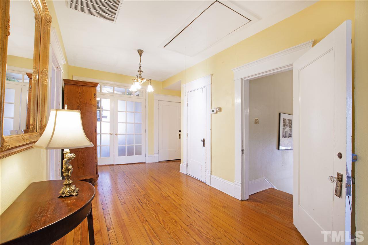 127 Hawthorne Road Raleigh, NC 27605 - Photo 18 of 30