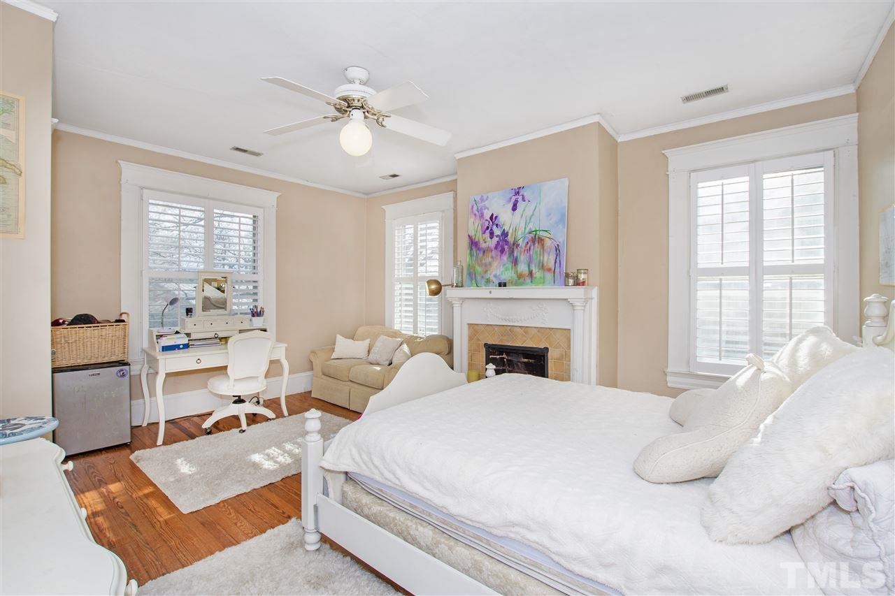 127 Hawthorne Road Raleigh, NC 27605 - Photo 21 of 30