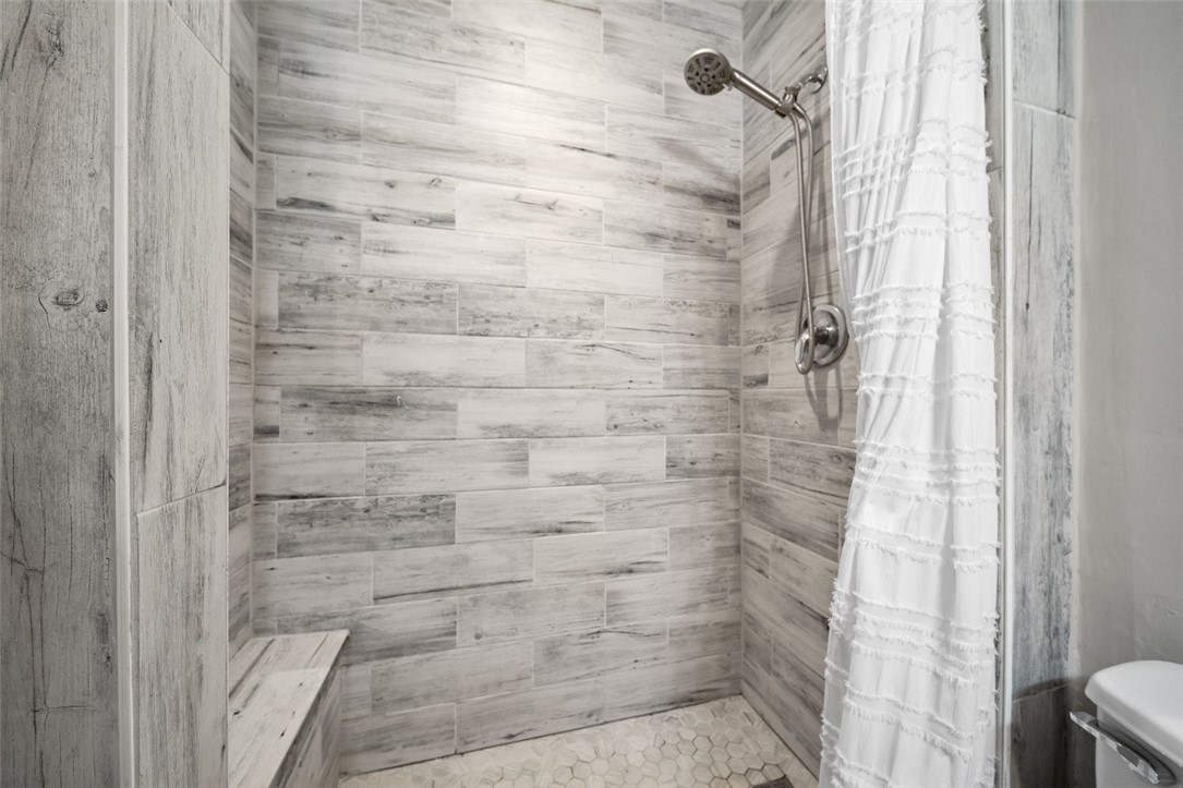 481 Warren Street Sebastian, FL 32958 - Photo 23 of 33 a bathroom with a shower