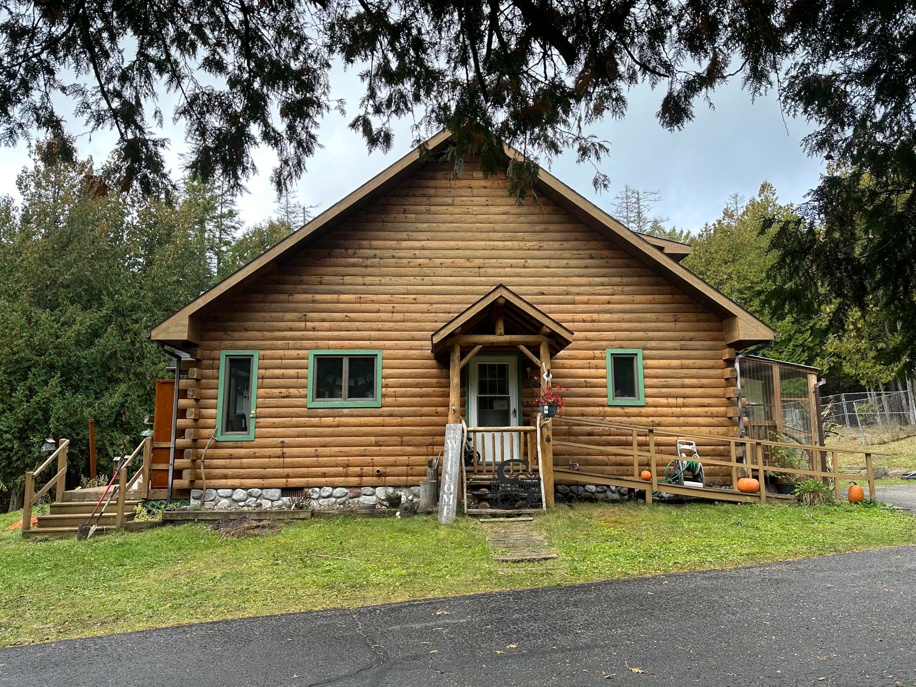 1634 Gros Cap Road St. Ignace, MI 49781 - Photo 6 of 10 Gallery Image 6