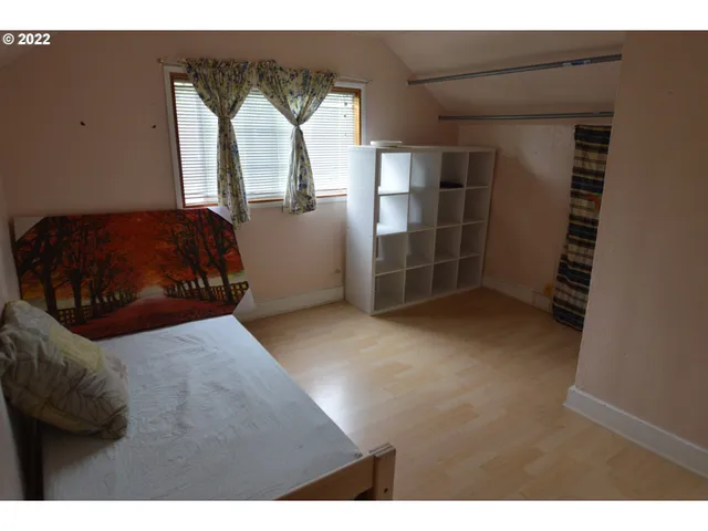 $349,900 | 5938 Northeast 57th Avenue, Portland, OR 97218