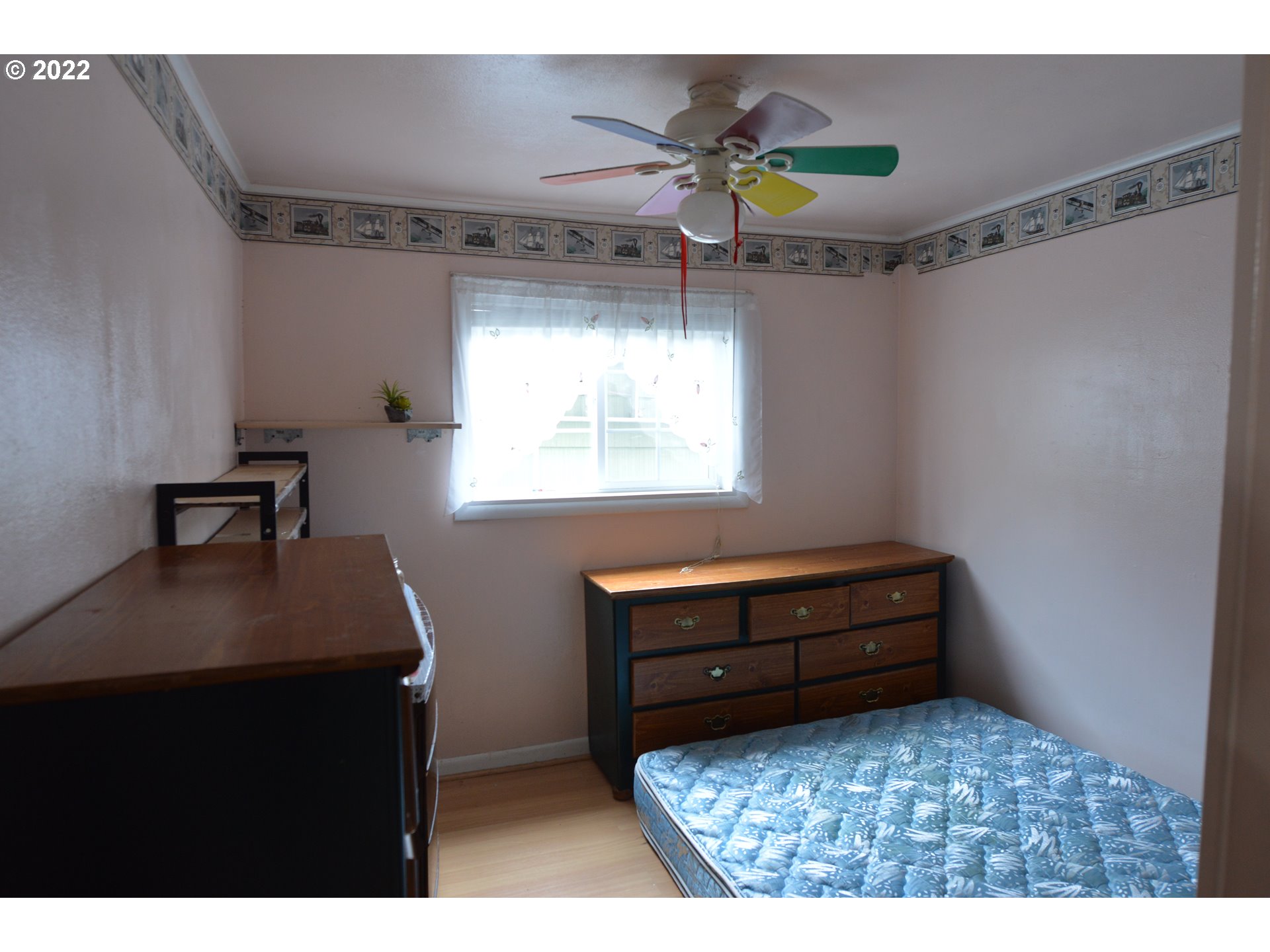 5938 Northeast 57th Avenue Portland, OR 97218 - Photo 4 of 21