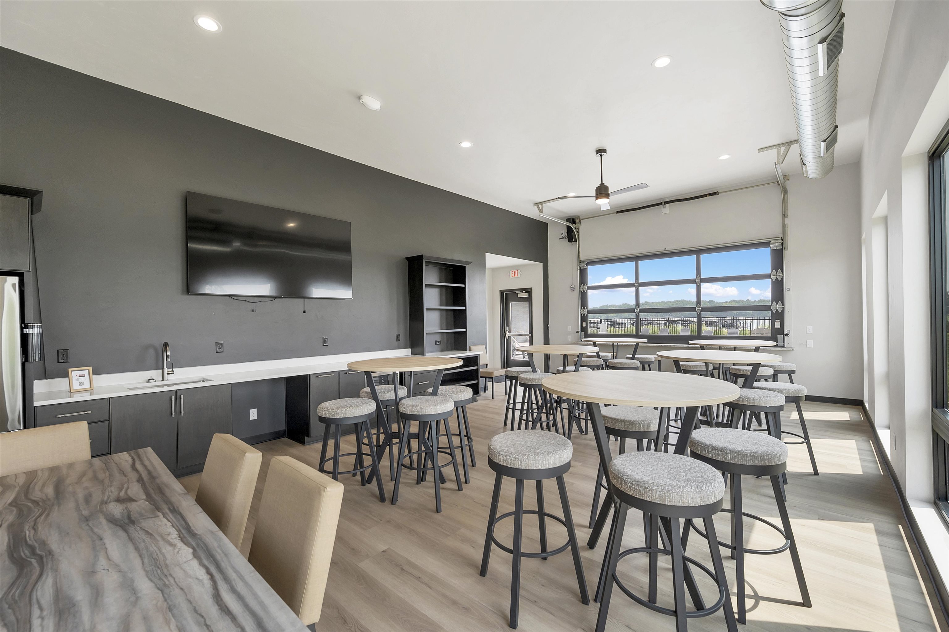 433 Aldon Circle, Unit 207 Ashwaubenon, WI 54304 - Photo 16 of 20