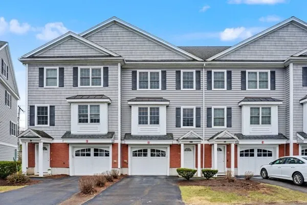 $499,900 | 1975 Middlesex Street, Unit 10, Lowell, MA 01851