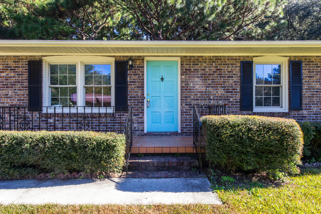 213 Arbor Road Summerville, SC 29485 - Photo 2 of 28 ck1711031-1002