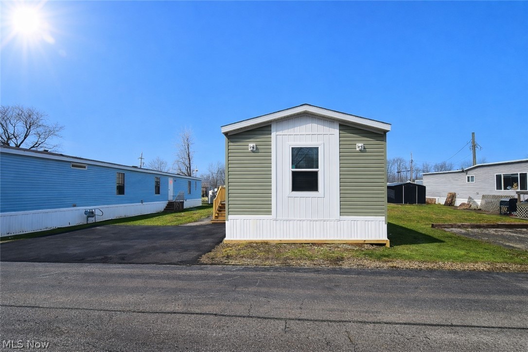 44 Eddie Road Madison, OH 44057 - Photo 2 of 21