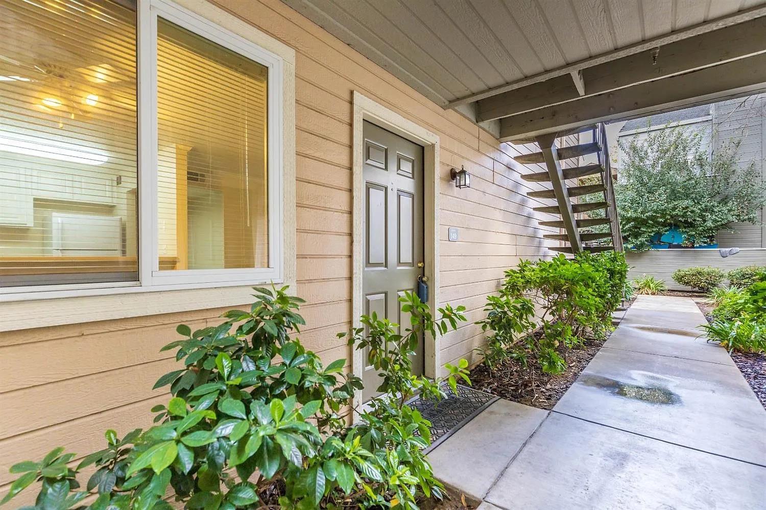 1019 Dornajo Way, Unit 149 Sacramento, CA 95825 - Photo 2 of 5