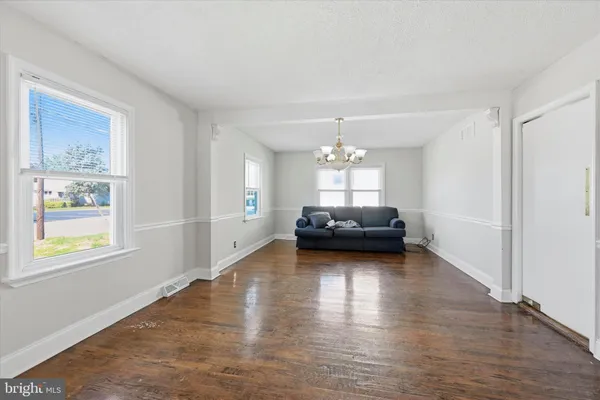 $2,595 | 3 Curtis Avenue, Wilmington, DE 19804