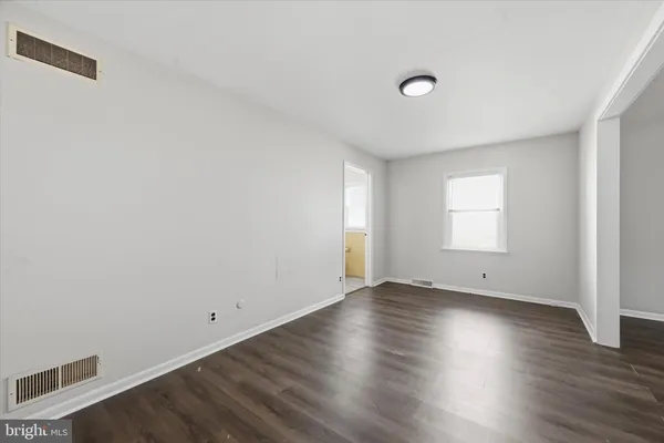 $2,595 | 3 Curtis Avenue, Wilmington, DE 19804