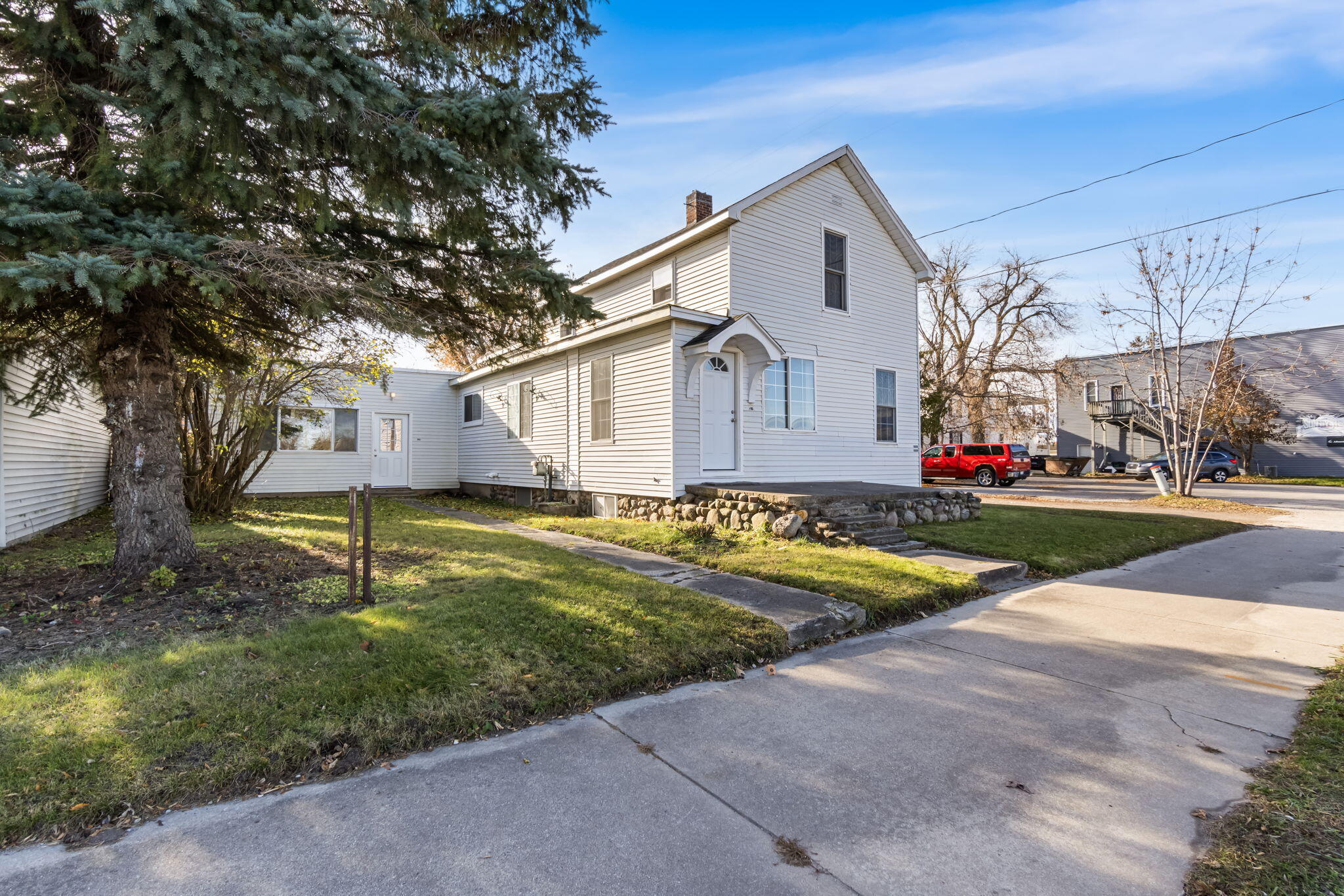 214 East State Street Cheboygan, MI 49721 - Photo 29 of 37 3-web-or-mls-DSC04014