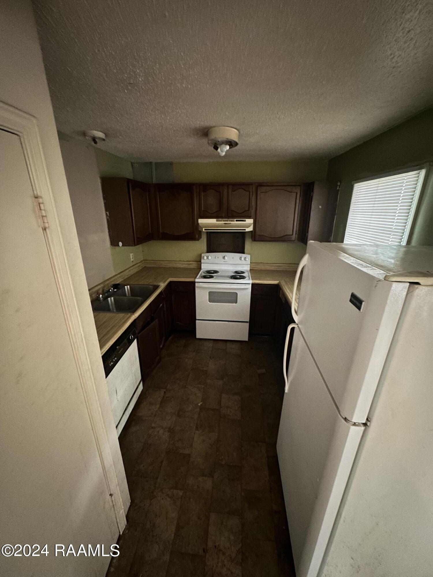 306 Herbert Road Lafayette, LA 70506 - Photo 3 of 10 IMG_1785