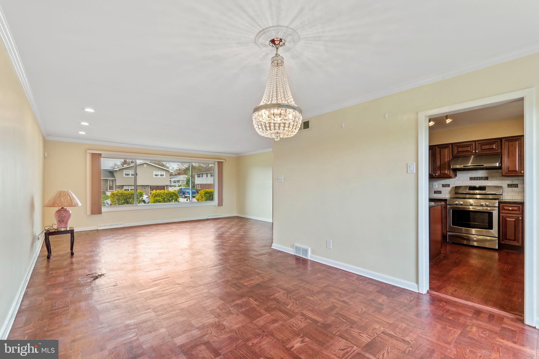 9217 Laramie Road Philadelphia, PA 19115 - Photo 8 of 25 Gallery Image 8