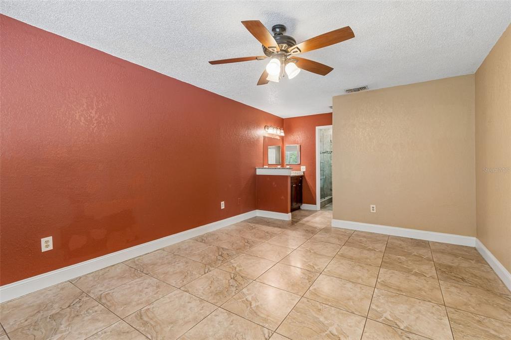 15109 Springview Street Tampa, FL 33624 - Photo 14 of 31