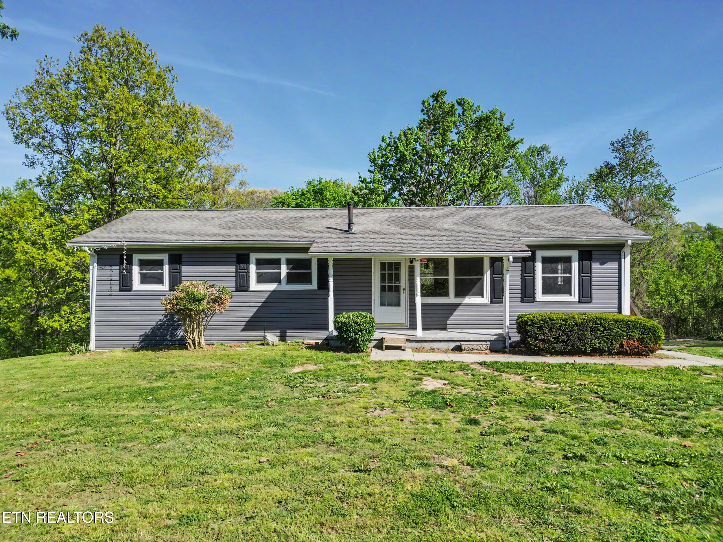 138 South Gaylor Road La Follette, TN 37766 - Photo 11 of 45 1_dji_0115
