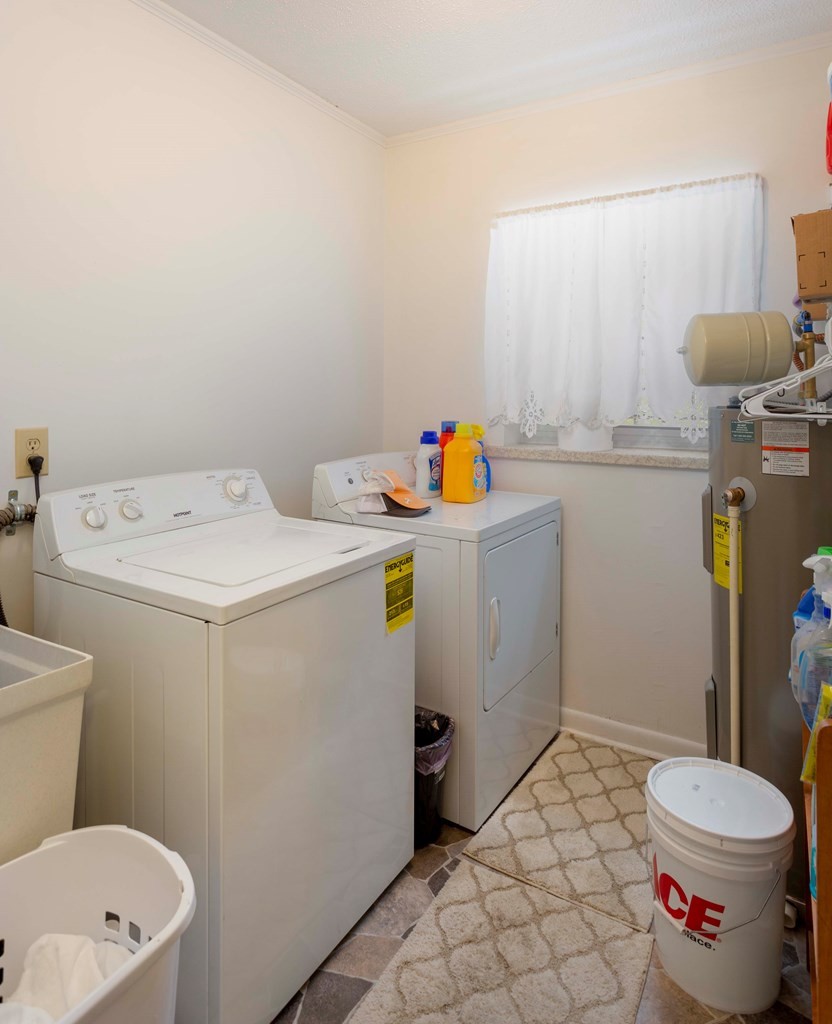 9068 Rhea County Highway Dayton, TN 37321 - Photo 26 of 34 a utility room with dryer and washer