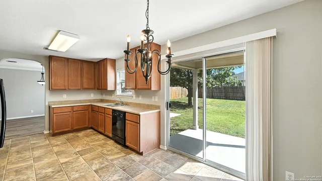 $1,695 | 2137 Dorman Drive, New Braunfels, TX 78130