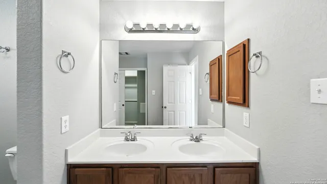 $1,695 | 2137 Dorman Drive, New Braunfels, TX 78130