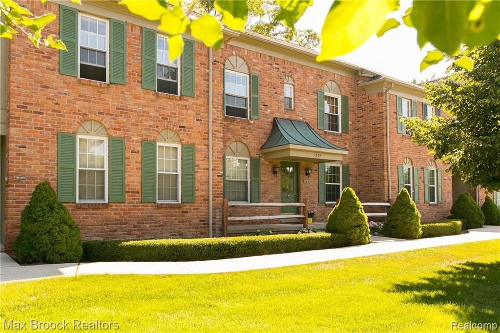 1655 Huntington Park Rochester Hills, MI 48309 - Photo 38 of 40
