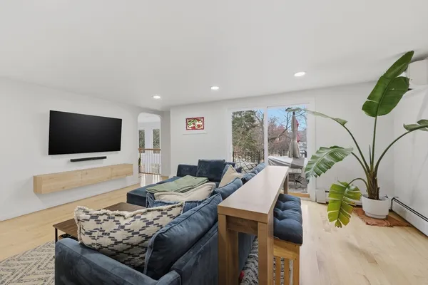 $549,000 | 18 Bergin Lane, Worcester, MA 01602