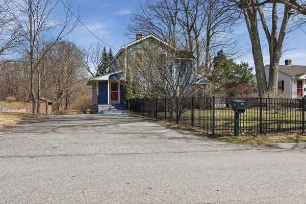 $549,000 | 18 Bergin Lane, Worcester, MA 01602