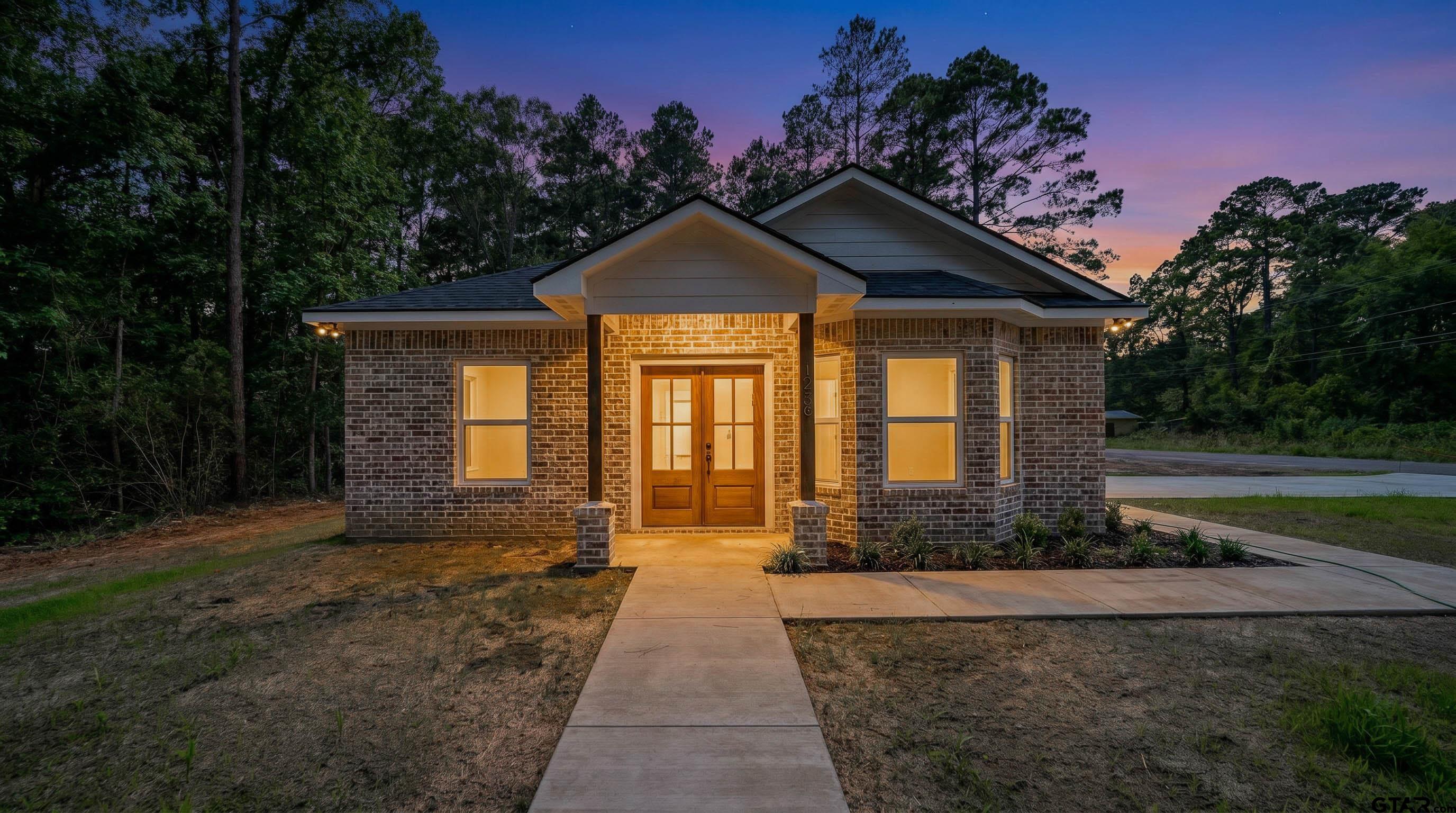 1219 Cherokee Street Longview, TX 75604 - Photo 6 of 44