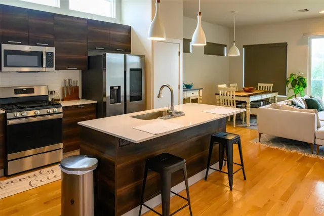 $2,800 | 4618 Nichols Street, Unit B, Houston, TX 77020