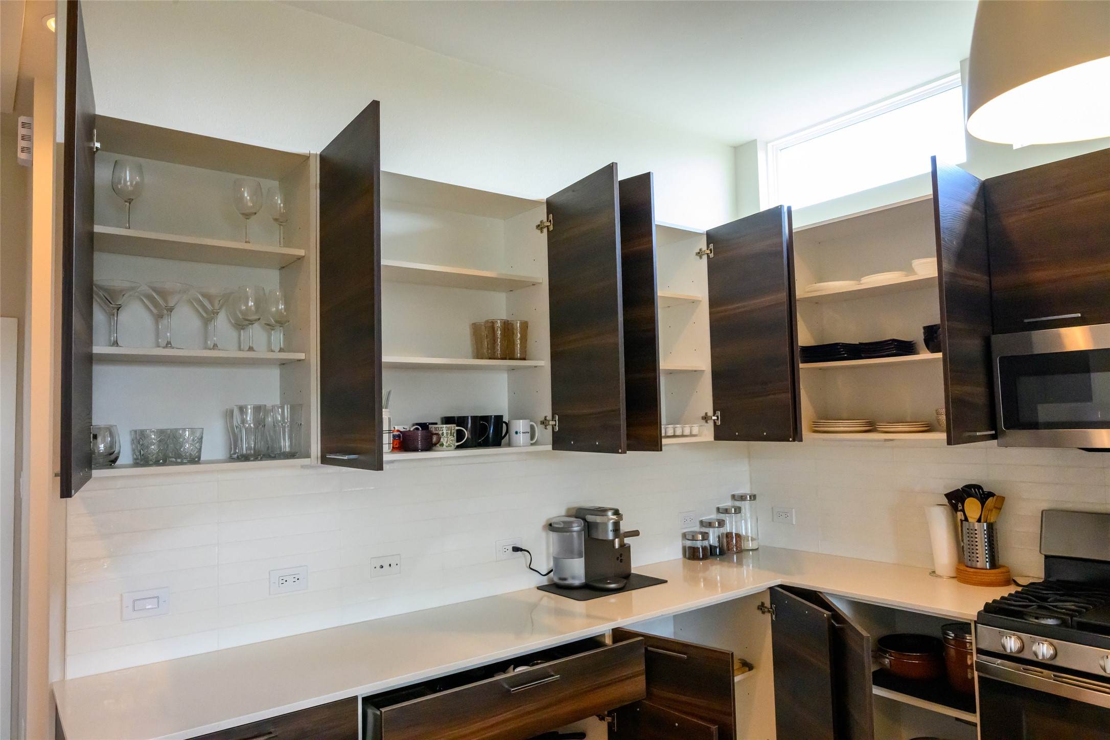 4618 Nichols Street, Unit B Houston, TX 77020 - Photo 21 of 49 Fully equipped Kitchen