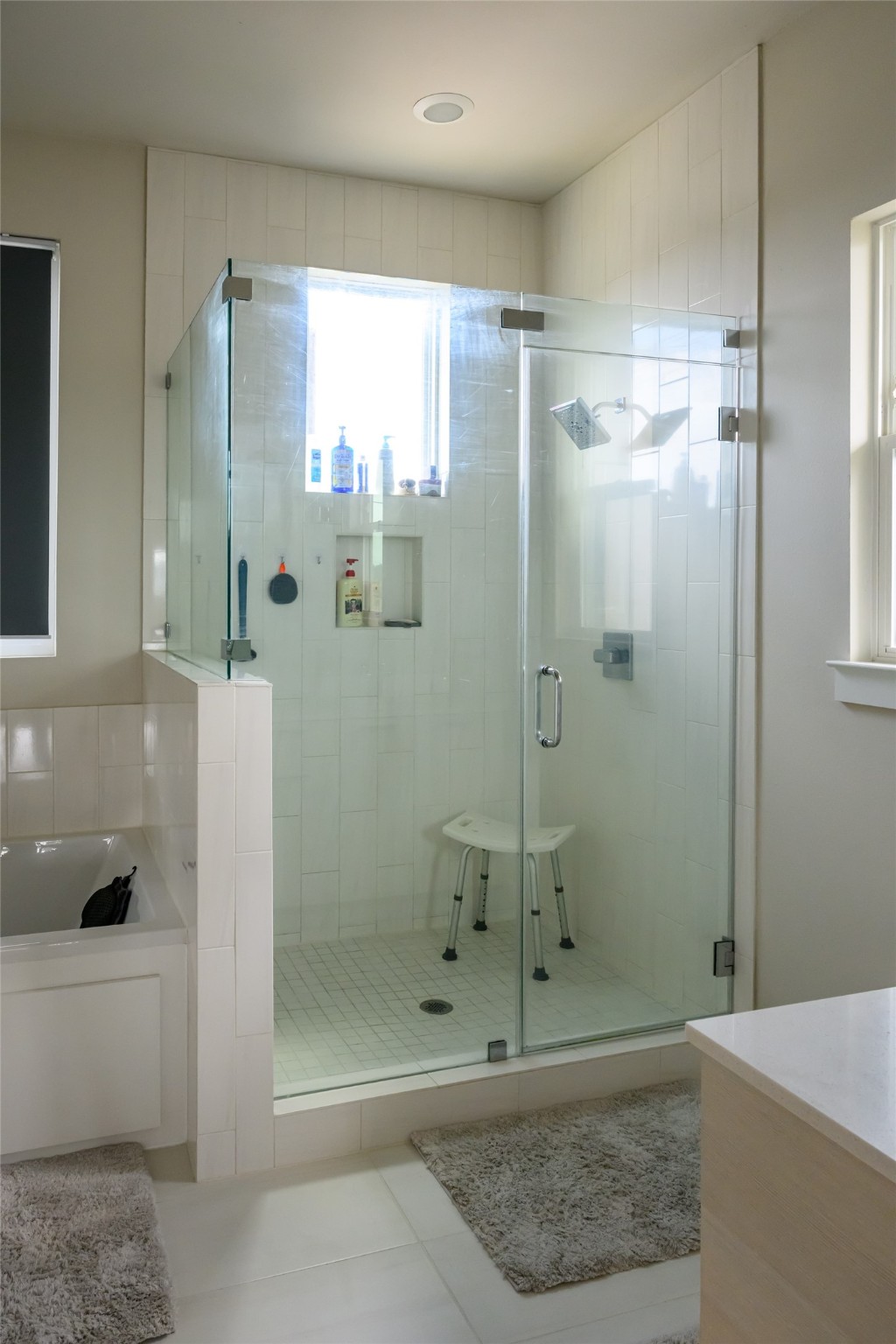 4618 Nichols Street, Unit B Houston, TX 77020 - Photo 31 of 49 Master Shower