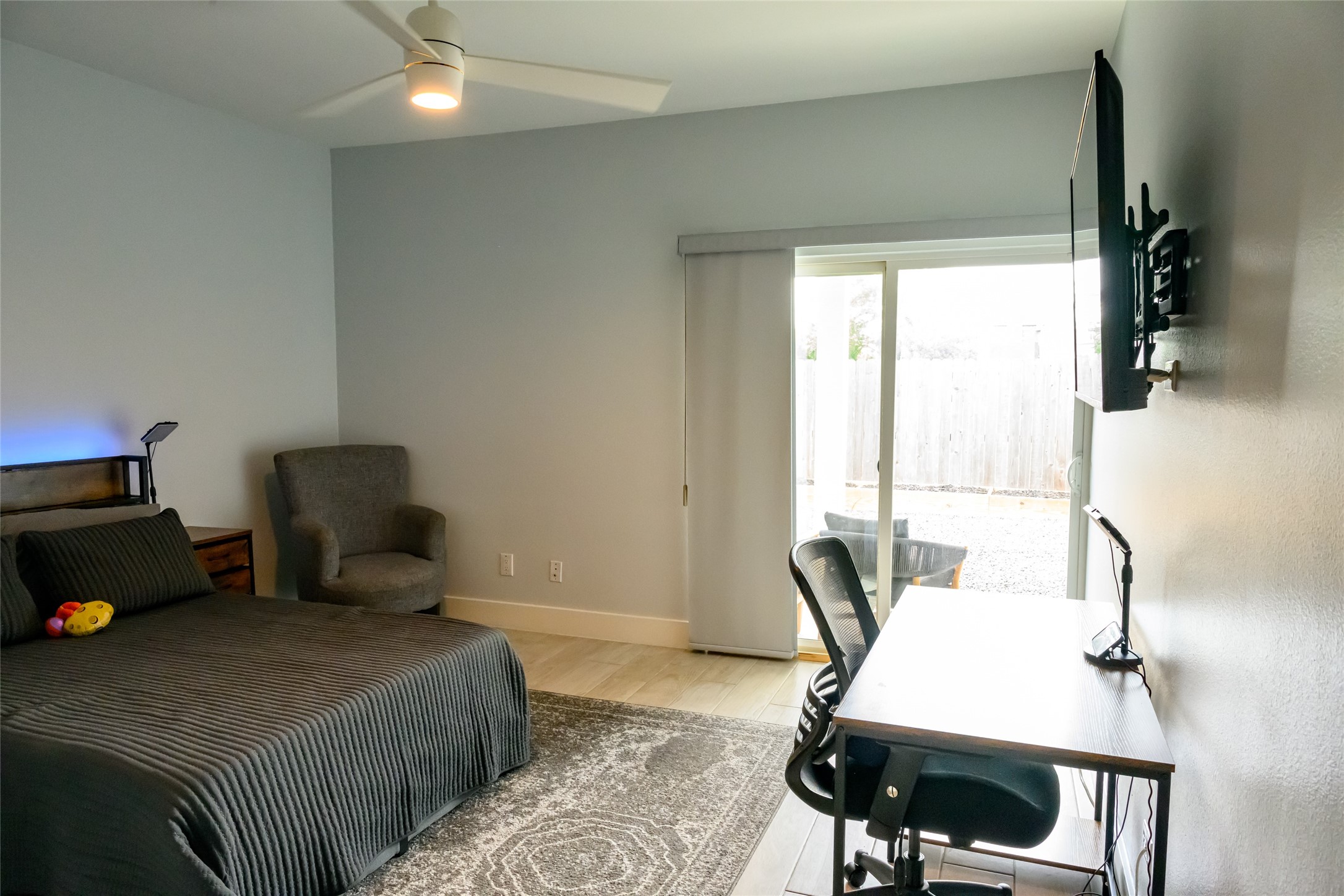 4618 Nichols Street, Unit B Houston, TX 77020 - Photo 39 of 49 Second Bedroom