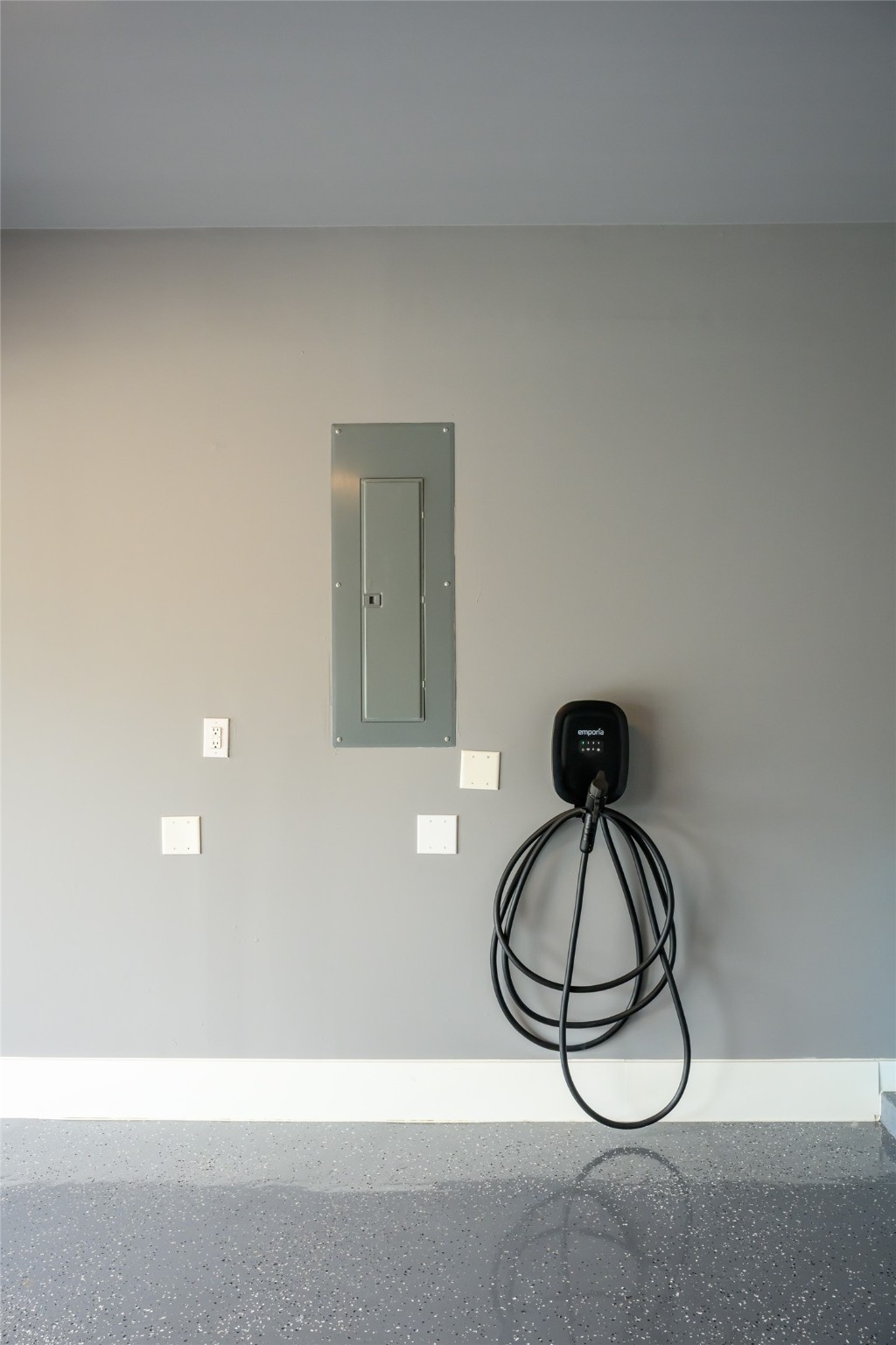 4618 Nichols Street, Unit B Houston, TX 77020 - Photo 49 of 49 Electric Car Charging Port