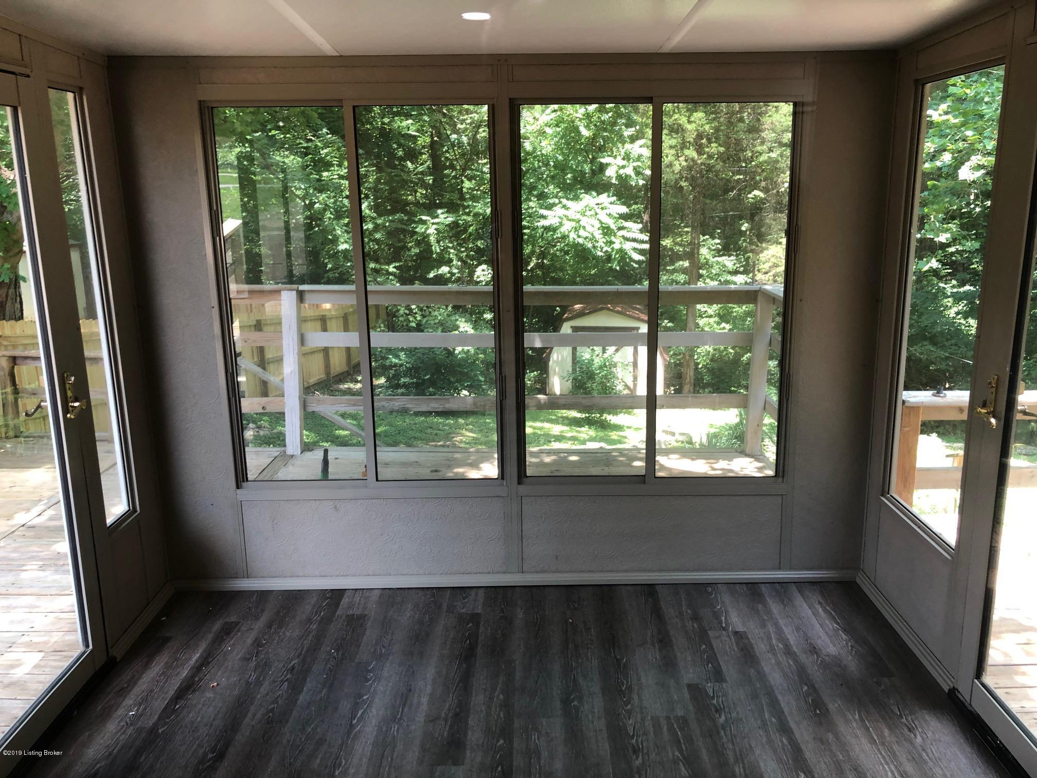 5105 Queens Castle Road Louisville, KY 40229 - Photo 25 of 27 Sunroom Downstairs