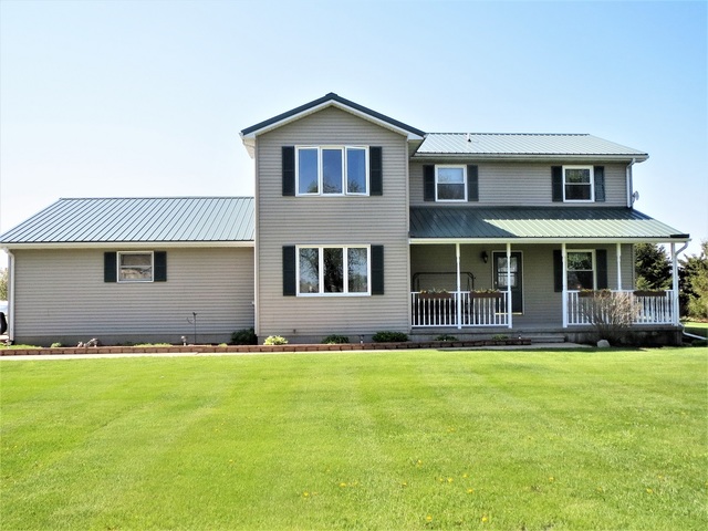 847 Lievan Road Dixon, IL 61021 - Photo 1 of 33