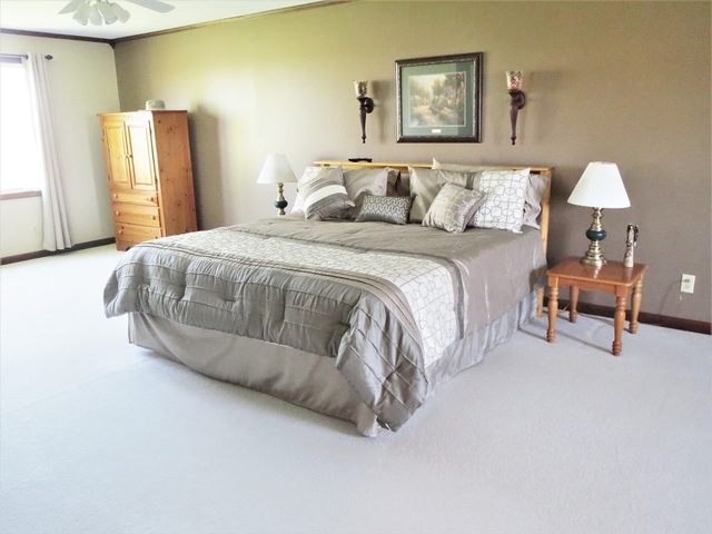 847 Lievan Road Dixon, IL 61021 - Photo 12 of 33