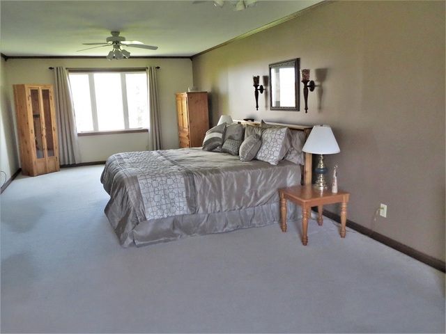 847 Lievan Road Dixon, IL 61021 - Photo 13 of 33