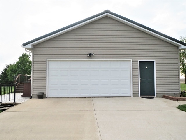 847 Lievan Road Dixon, IL 61021 - Photo 21 of 33
