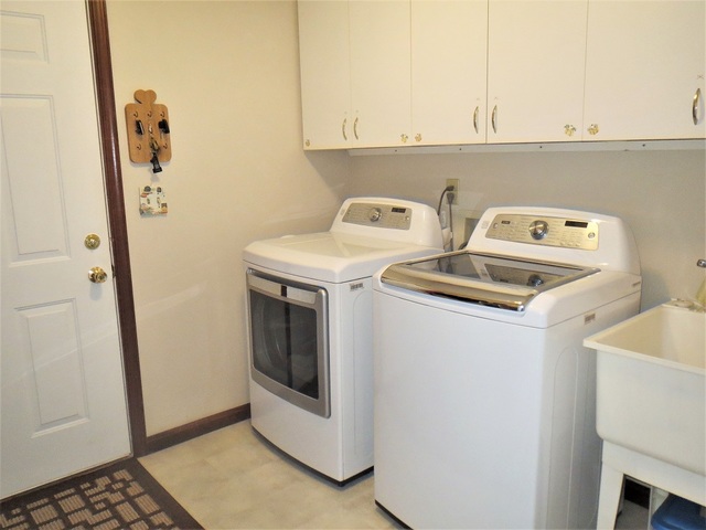 847 Lievan Road Dixon, IL 61021 - Photo 10 of 33