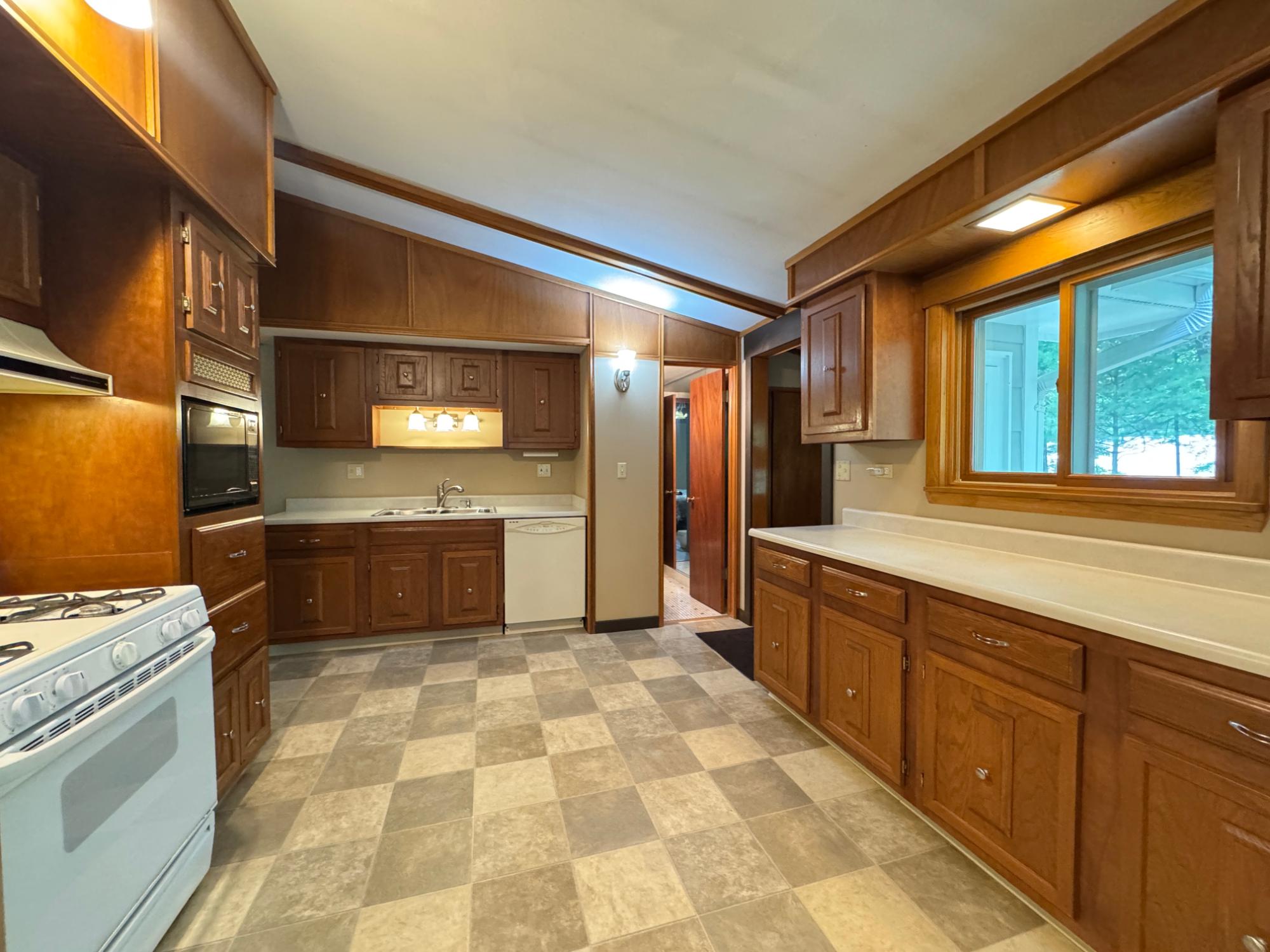 9385 Country Club Road Minocqua, WI 54548 - Photo 22 of 31 Gallery Image 22