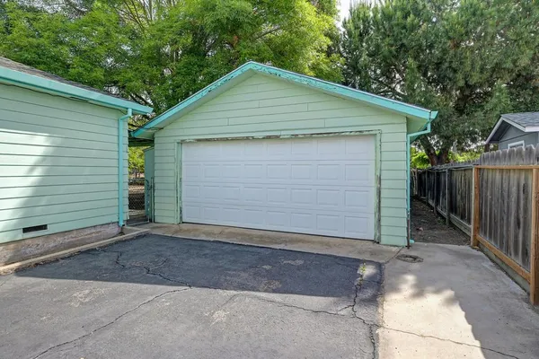 $420,000 | 516 Acacia Avenue, Manteca, CA 95336