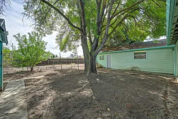 $420,000 | 516 Acacia Avenue, Manteca, CA 95336