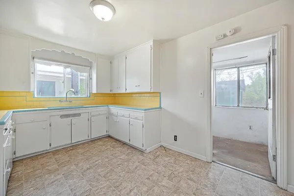 $420,000 | 516 Acacia Avenue, Manteca, CA 95336