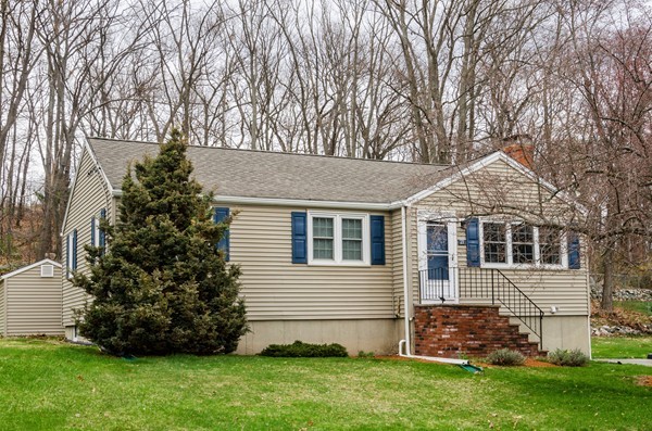 21 Seneca Road Woburn, MA 01801 - Photo 1 of 17